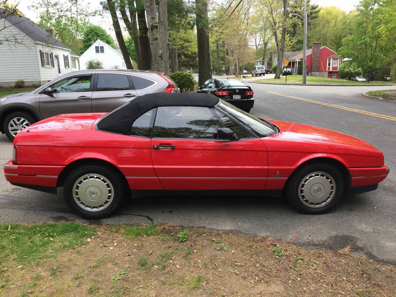 Illustration for article titled At $3,000, Is This 1989 Cadillac Allanté A Winner?